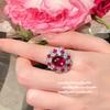 Papalacha Segurando Brincos de Flores Gema Dupla Anel de Zircão de Flor Magenta Rouge de Ouro 18K