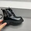 Decoração de pingente de metal estilo cowboy retrô versátil moda botas Martin 2026 outono novas botas de cano curto para meninos e meninas