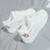 Tenis Blancos para Mujer, Estilo Coreano, Nuevos de Primavera y Otoño Casual Planos Bordados Modernos con Cordones Deportivos Transpirables para Estudiantes para Mujer