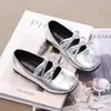Zapatos de Cuero Plateados con Moño para Niña 2026 Nuevo Estilo Verano y Otoño Zapatos para Niños de Punta Cuadrada Baja Zapatos de Moda para Niñas Zapatos de Princesa