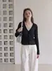 Vestido camisola floral retrô francês de outono, elegante e adequado para pessoas petites, com design que acintura, conjunto de duas peças suave e sexy