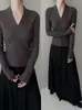 Top base de punto con diseño de espina de pez para mujer, cuello en V, elegante, versátil, corte ajustado, suéter de ropa interior nuevo estilo otoño/invierno