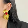 Pendientes Geométricos Metálicos Únicos Estilo Pasarela Vintage Retro de Yang Shulin, Exagerados y Hermosos Accesorios para Orejas con Forma de Hoja