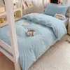 2026 Nuevo Modelo Hilo de Algodón Puro Teñido en Hilo Algodón Lavado Clase A Sin Marca Set de Tres Piezas para Cama Litera de Dormitorio Estudiantil