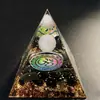 Ornamento de pirâmide de cristal natural 5cm com pedrinhas de resina, artesanato e presentes fornecidos diretamente pelo fabricante