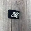 Bufanda Triángulo Original de Bloqueo para Objetos Pequeños jk Poliéster Algodón Bordada Color Sólido Hebilla Accesorios Versátil Persona Perezosa Bufanda Uniforme Gratis