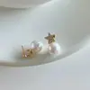 Pendientes de Perla Estilo Lujo Ligero para Mujer, Exquisitos y Compactos, Sensación de Alta Gama, Pendientes de Aguja de Plata Pura, Joyería de Oreja Única y Elegante