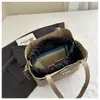 Bolsas de moda de este año: Bolsas Cubo de Gran Capacidad para Mujer, Nuevo 2026 Versátil Vintage Bolsos de Hombro de Verano al por Mayor