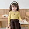 Camiseta Base Cereja para Meninas Outono 2025 Novo Estilo Coreano Moda Camada Interna Top Camiseta para Meninas