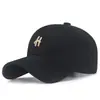 Gorra de béisbol bordada de zorro lindo y versátil para hombres y mujeres, el mismo estilo para primavera y verano, gorra de moda callejera coreana, hace que tu cara se vea más pequeña