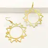 Brincos de Sol Vazados Retrô Mais Vendidos Transfronteiriços para Mulheres, Design Único, Brincos Modernos e Versáteis