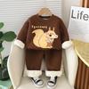 Traje de otoño e invierno para niños, suéter cálido con forro polar, nueva ropa de moda para bebés y niños, ropa de moda de dos piezas engrosada.