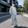 Conjunto de Roupa para Meninos Primavera e Outono 2026 Novo Estilo Coreano Conjunto de Duas Peças para Crianças Maiores: Conjunto Moderno de Moletom com Gola Polo e Calça Wide Leg
