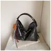 Mochila Retro de Alta Gama de Gran Capacidad para Mujer 2024 Otoño e Invierno Nueva Bolso Cruzado de Hombro Único Bolso de Mano