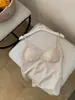 Nueva camisola de cuello en V con copas en el pecho, encaje francés, terciopelo cálido, estilo puro y sexy, tirantes finos 3612