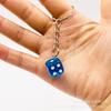 Llavero con colgante de dados tridimensionales de tamaño pequeño y creativo, juego de dados de resina de colores, actividades de regalo en stock