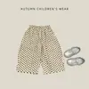 Pantalones beige con puntos negros de pierna ancha para niñas, para primavera/otoño, pantalones rectos simples y elegantes, pantalones largos de moda para bebés para usar en exteriores