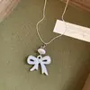 Collar con colgante de lazo de cordón de cuero estilo coreano, cadena para suéter fresca, dulce, moderna y minimalista, una pieza de joyería única y sofisticada para mujeres