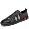 Marca de moda transfronteriza para hombre Piel de vaca Costura reforzada Rayas Cuadros Moda Slip-on Zapatillas casuales Ligeras para hombre