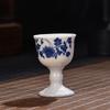 Copa de vino blanco de cerámica de estilo nacional de Jingdezhen, copa de licor, copa de vino pequeña disponible, accesorios de baile, copa de sacrificio, copa de porcelana azul y blanca
