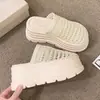 Aumento de Altura 2026 Zapatillas Baotou Primavera Verano Ropa Exterior Para Personas Bajas Sandalias de Estilo Suave Zapatos de Plataforma con Suela Gruesa y Superficie de Malla Nueva