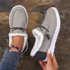 Invierno 2026 Nuevos Zapatos de Algodón con Felpa Cómodos para Mujer de Fondo Plano Talla Grande Engrosados Cálidos Botas de Nieve Slip-on Comercio Exterior