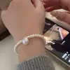 Pulseira de Pérola de Formato Irregular Francesa Pulseira para Mulheres Nicho Luxo Leve Exquisite Moda Meia Pulseira Dourada Acessórios de Pulseira