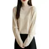 Suéter Gola Alta Meia Tendência Estilo Chanel para Mulheres com Crochê Pesado, Apliques de Strass, Top Interno Estiloso, Camisa Base Tricotada