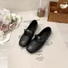 Sapatos Mary Jane Slim e Elegantes com Design de Camélia, Sapatos Quadrados Franceses para o Dia a Dia de Mulheres, Primavera 2026, Salto Grosso com Fivela, Estilo Retrô