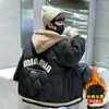 Chaqueta de Algodón con Letras para Niños Otoño/Invierno 2026 Cárdigan Grueso Superior Holgado Casual con Capucha Abrigo Cálido de Algodón para Niños