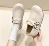 Sandalias Birkenstock para mujer de punta redonda con doble tira, colección otoño 2026, zapatos planos casuales tipo slip-on versátiles con diseño de hebilla retro