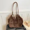 Bolsa de Pelúcia Grande Capacidade Shuai Mijia Feminina 2026 Outono Nova Bolsa de Ombro Único Bolsa de Mão Estilo Preguiçoso para o Trabalho Bolsa Tote
