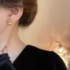 Pendientes Metálicos Únicos de Nicho 2025 Nuevo Estilo Caliente Diseño de Pendientes Geométricos Pendientes Dorados de Alta Gama para Mujer
