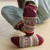 Novas Meias Masculinas para Outono e Inverno, Meias de Algodão Espessadas, Meias Masculinas Quentes, à Prova de Frio, Meias Longas Retrô, Absorventes de Suor, Resistentes a Odores, Cano Médio, Transfronteiriças
