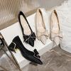 Zapatos planos franceses de boca baja y suela blanda con tacón grueso para mujer 2024 Verano Nuevo estilo de hada Lazo con falda Tacones altos