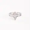 Anillo Estilo Coreano 2026 Moda para Mujer Triángulo Incrustado con Pedrería Anillo de Oro Rosa Doble Capa Creativo Anillo para Dedo Día de San Valentín Venta al por Mayor