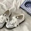 Zapatillas de Entrenamiento Alemanas Color Plata para Mujer, Nuevas Zapatillas Blancas con Cordones Primavera y Otoño 2026, Zapatos Femeninos Retro de Nicho, Zapatillas Casuales Versátiles