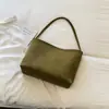 Bolsa tote casual de cor sólida estilo retrô, nova coleção outono 2026, adequada para o trabalho e o trajeto diário, com um design único para carregar sob o braço