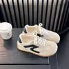 Tênis femininos no atacado 2026 novo estilo sapatos de treino alemães sapatos casuais respiráveis versáteis confortáveis sapatos Forrest Gump sapatos dad da moda