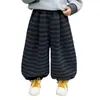 Calça Espessa Forrada com Fleece Infantil 2026 Outono/Inverno Meninos Tendência Legal Calça Reta Listrada Calça Longa Casual para Bebê