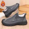 Zapatos Nuevos de Algodón para Hombre Invierno Más Terciopelo Cálido Suela Suave Botas de Nieve Acolchadas de Media Caña Zapatos Deportivos de Algodón para Hombre Venta al por Mayor