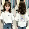 Camiseta infantil de manga longa listrada em patchwork, novo estilo primavera/outono, design de desenho animado, para crianças de tamanho médio e grande, casual, corte solto, algodão puro, top de gola redonda
