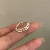 Anel Feminino Dupla Camada Doce Sobreposto Moda Personalidade Elegante Pedra da Lua Oval Branca Anel Aberto para Dedo Anel de Dedo Comida Tendência