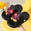 Zapatos Croc para Niños Niños Verano 2025 Nuevos Sandalias de Eva para Exteriores de Suela Gruesa Antideslizantes de Doble Uso para Niños Medianos y Grandes