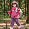 Chaqueta cortavientos para niño, modelo otoño 2026, elegante chaqueta con capucha tres en uno a prueba de viento para primavera y otoño para niños