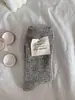 Meias de lã femininas outono e inverno comprimento médio da panturrilha meias forradas com fleece espessadas ins da moda inverno cor sólida quentes meias de pilha de cashmere