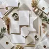 Set de invitaciones de boda en lujoso papel hecho a mano color verde bosque, con papel de algodón de borde deshilachado, adecuado para fiestas de compromiso