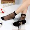 Medias de cristal al por mayor para niños rosa dulce antideslizantes con base de algodón transparentes de tubo medio para mujer calcetines de algodón de caña baja de moda