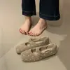 Zapatos Mary Jane de felpa con aumento de altura interior estilo francés 2026 Invierno retro lunares punta cuadrada boca poco profunda cálidos zapatos de una sola capa zapatos de algodón con pelo