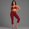 Conjunto de Sujetador Deportivo Cruzado con Cuello Halter para Mujer, Hermoso Espalda Bra de Yoga, Pantalones Capri de Fitness de Secado Rápido, Conjunto de Dos Piezas para Yoga
